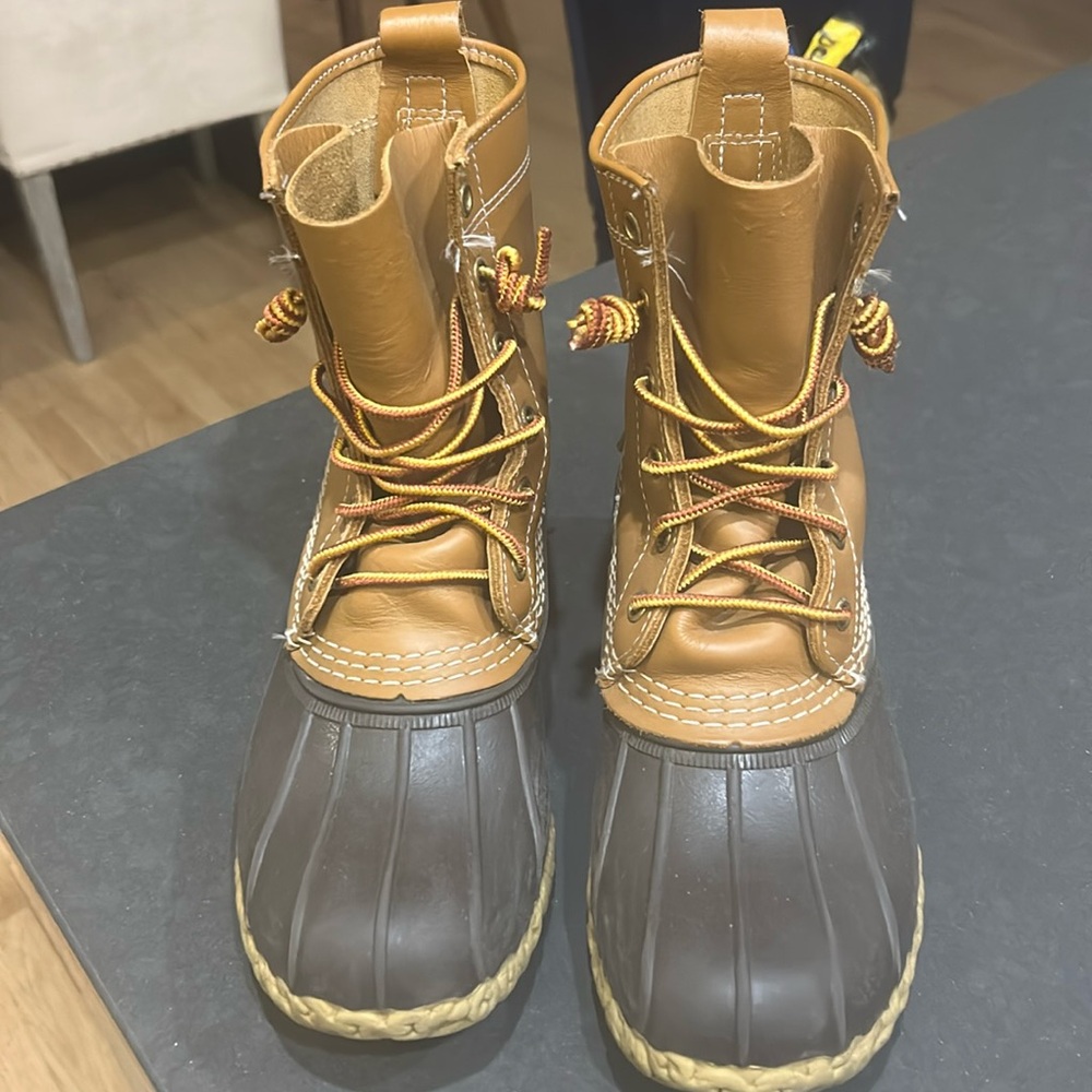 LL Bean Bean Boots in excellent condition